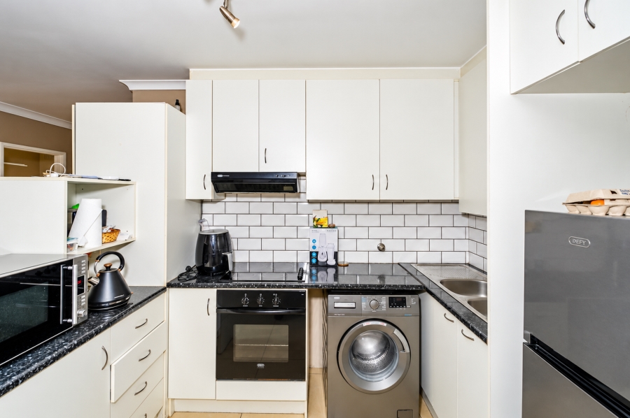 2 Bedroom Property for Sale in Kenilworth Western Cape
